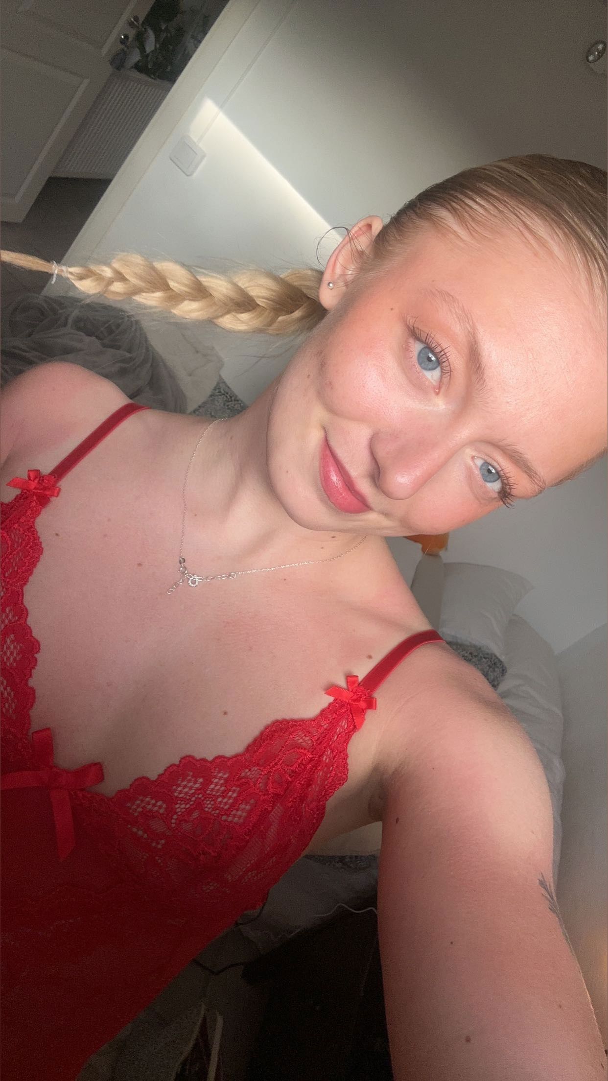 swedishblondie04