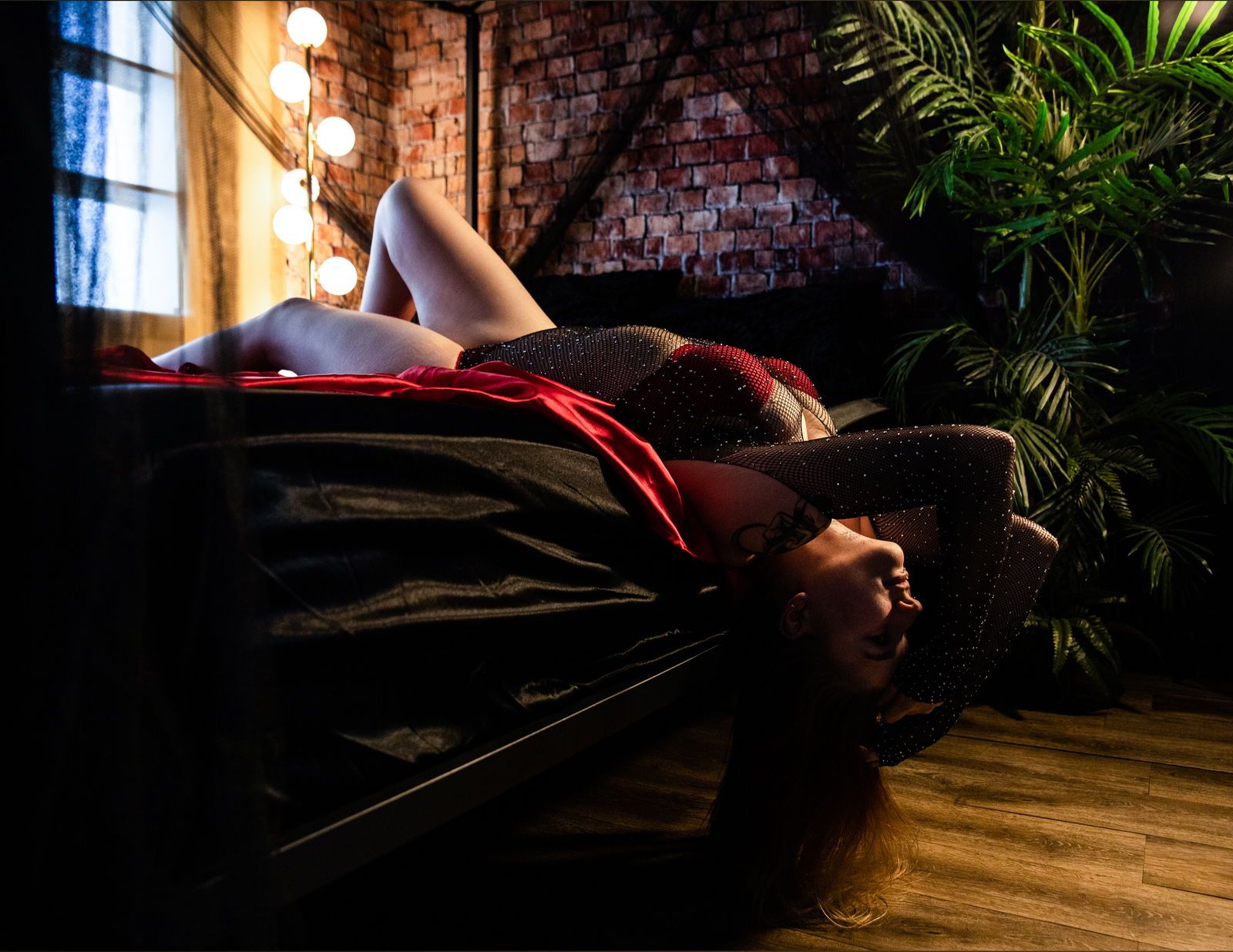 nicholegraves banner