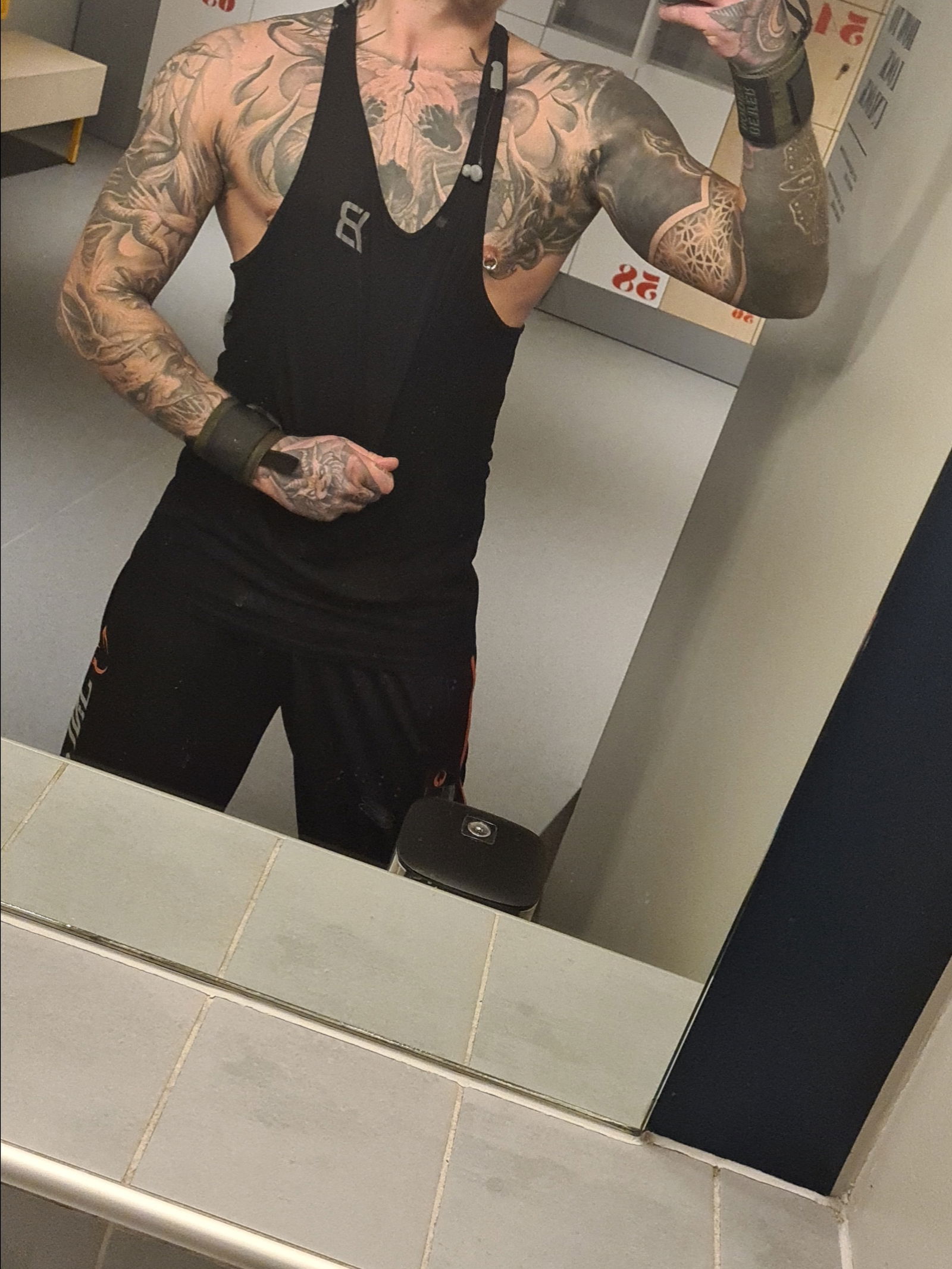 tattedmuscles banner